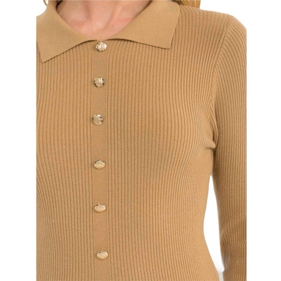 New In Ribbed Knit Stretch Top - Picture 3 of 6